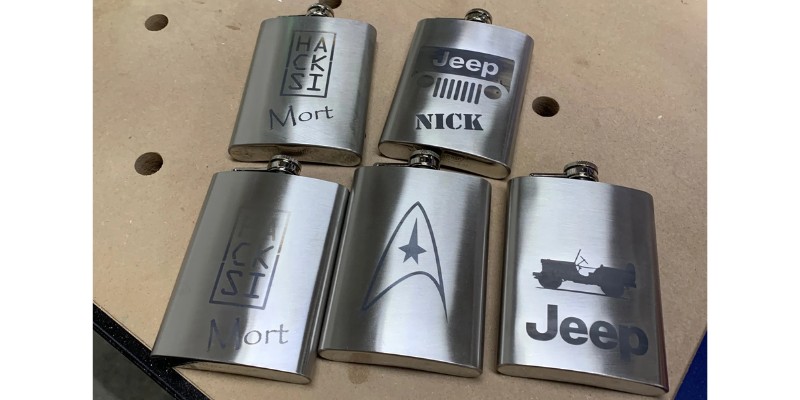 Laser etched stainless steel flasks on the 40W Flux Beambox