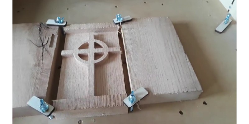 Sample project using BobsCNCĀ Evo 4