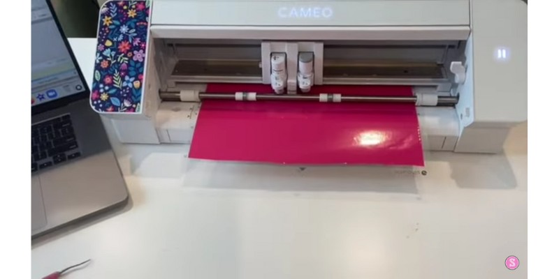 Vinyl cutting with Silhouette Cameo 4